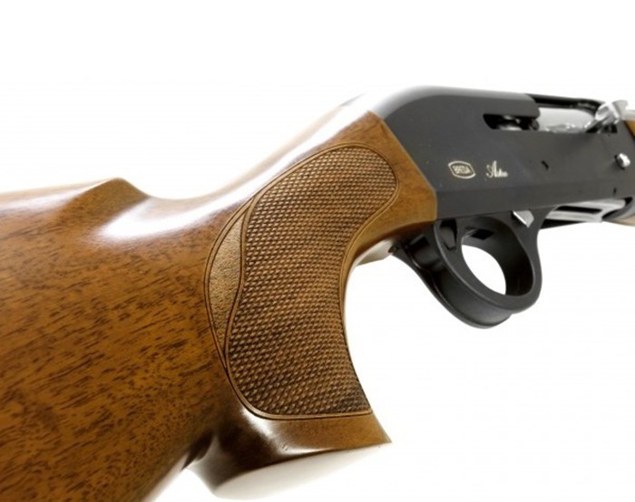 Breda инерциялык өзүн-өзү жүктөөчү мылтыктын ASTRO модели